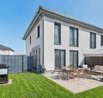 Moderne Doppelhaushälfte mit hochwertiger Ausstattung und individuellem Charakter - Schulzendorf