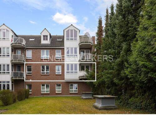 Blick auf die Hausrückseite - 2 Zimmer Etagenwohnung zum Kaufen in Norderstedt