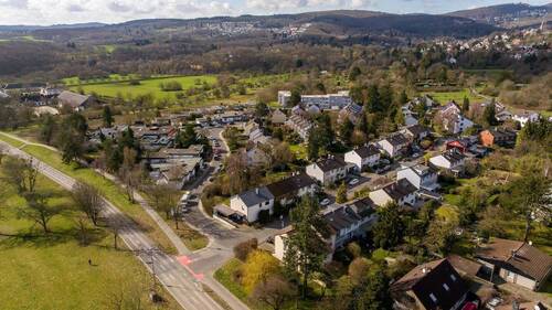 Lage - Reiheneckhaus in sehr guter Lage in Kronberg