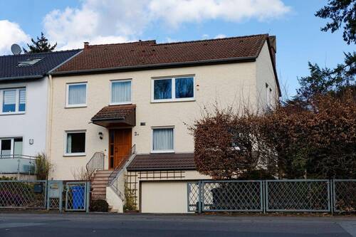 Aussen - 6 Zimmer Reihenendhaus zum Kaufen in Kronberg