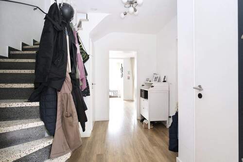 Eingangsbereich Ansicht 1 - 5 Zimmer Reihenmittelhaus zum Kaufen in Neuss