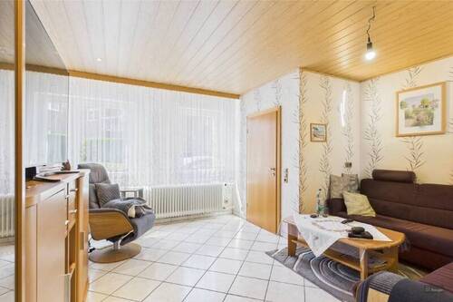 Wohnzimmer - 5 Zimmer Mehrfamilienhaus, Wohnhaus zum Kaufen in Hückelhoven