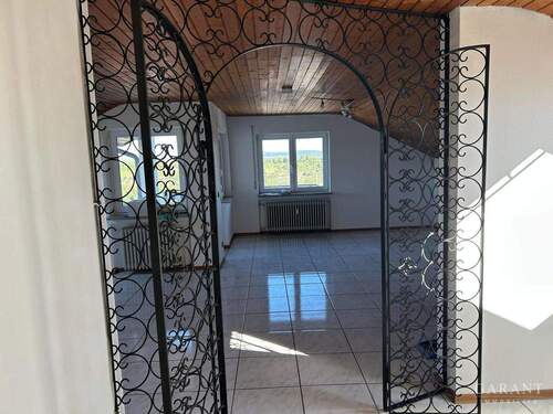 Eingang - 3 12 Zimmer-DG-Wohnung in Benningen am Neckar