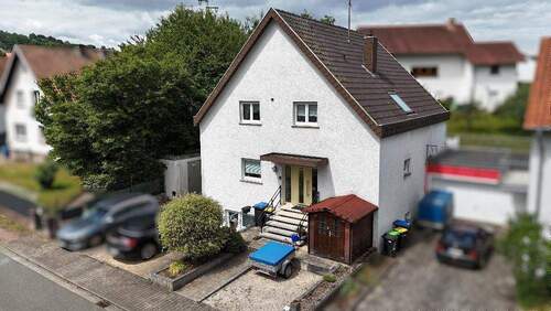 Bild 1 - +++Niederwürzbach- Modernes, großzügiges Einfamilienhaus mit Loggia & Sonnenterrassen+++