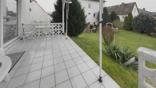 Terrasse - 8 Zimmer Mehrfamilienhaus, Wohnhaus in Erzhausen