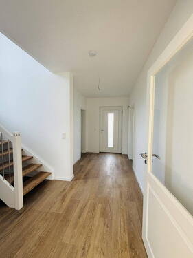 Flur EG - 4 Zimmer Einfamilienhaus zur Miete in Berlin