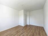 Schlafzimmer (2) - Etagenwohnung mit 50,40 m&sup2; in Kitzscher zur Miete