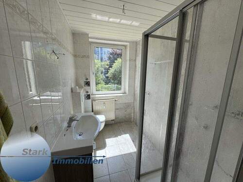 Bad - STARK! Hier ist eine Wohnung zum selbst ausbauen und bewohnen!