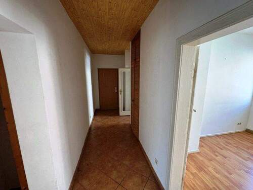 Flur - 3 Zimmer Etagenwohnung in Plauen