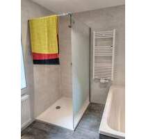 NEU SANIERT! 3R-Wohnung EBK Stellplatz 80 m² ***Vermieter-Bonus 2 Kaltmieten geschenkt*** - Oederan Lößnitztal