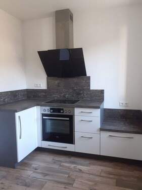 moderne Einbauküche - 3 Zimmer Etagenwohnung zur Miete in Oederan