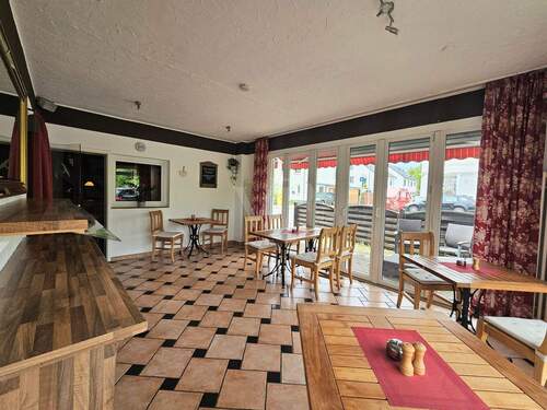 Frühstück im Wintergarten - 