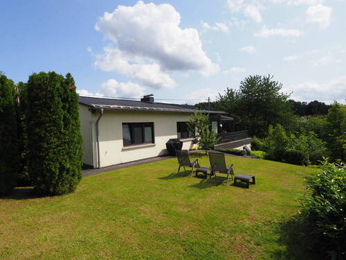 Blick auf das Wohnhaus - Einfamilienhaus mit 185,00 m² in Hilgert zum Kaufen