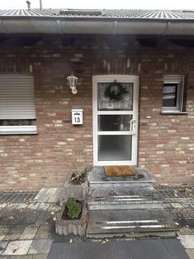 3 Eingangsbereich - 6 Zimmer Doppelhaushälfte in Übach-Palenberg