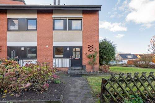 Außenansicht - 5 Zimmer Reihenendhaus zum Kaufen in Lüneburg