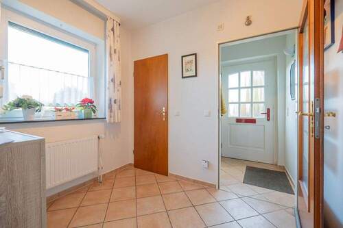 Eingangsbereich - 5 Zimmer Reihenendhaus in Lüneburg