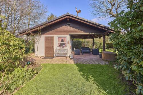Idyllisches Gartenhaus - 