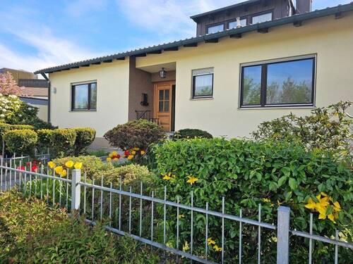 Ansicht Nordost.jpg - 6 Zimmer Einfamilienhaus in Vilshofen an der Donau