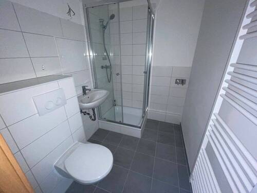 Beispiel Badezimmer - 2 Zimmer Etagenwohnung zur Miete in Halberstadt