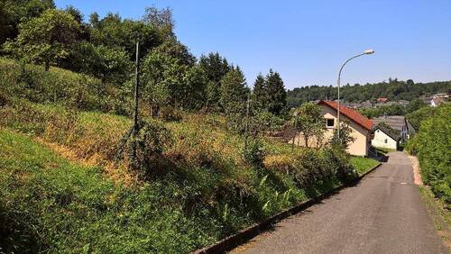 Bild 1 - Top Preis- In guter Nachbarschaft in Wadern-Krettnich, schönes leicht ansteigendes Grundstück