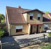Zentrale Lage: Doppelhaushälfte auf Eigenland (WEG) mit Naturblick und Entwicklungsmöglichkeiten - Lübeck / Sankt Lorenz Süd Buntekuh