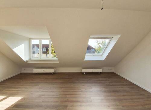Zimmer 1 - 4 Zimmer Etagenwohnung zur Miete in Dresden