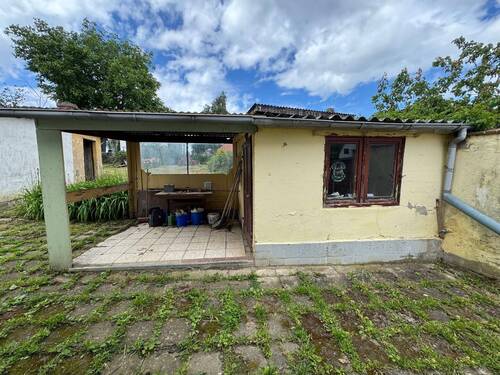 Schuppen mit Vordach - 