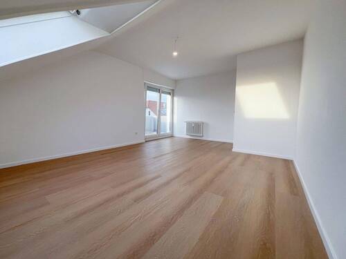 Wohnzimmer - 2 Zimmer Etagenwohnung zum Kaufen in Eggenstein-Leopoldshafen