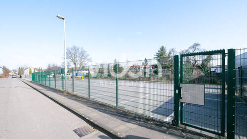 Parkplatz - Halle in Leverkusen zur Miete