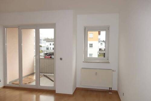 Balkon.JPG - Etagenwohnung mit 64,00 m&sup2; in Straubing zum Kaufen