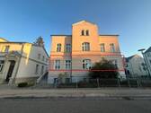 Attraktives Wohn- und Geschäftshaus - Attraktive Praxisräume in verkehrsgünstiger Lage in Waren Nord, nahe Bahnhof