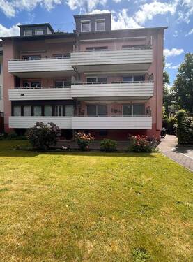 Rückansicht Haus - 3 Zimmer Etagenwohnung zum Kaufen in Essen