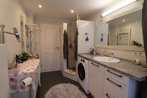 Badezimmer EG1.JPG - 