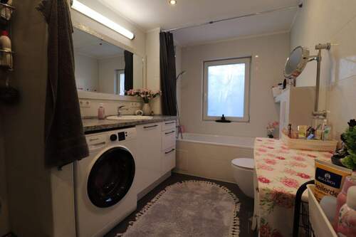 Badezimmer EG 2.JPG - 