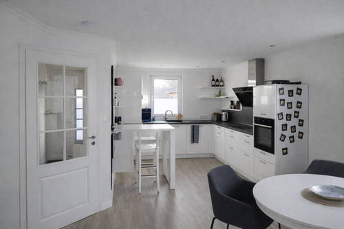 Küche mit Essbereich - 4 Zimmer Doppelhaushälfte in Prisdorf