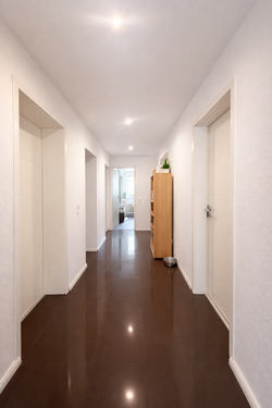 Flur EG - 9 Zimmer Mehrfamilienhaus, Wohnhaus in Flörsbachtal