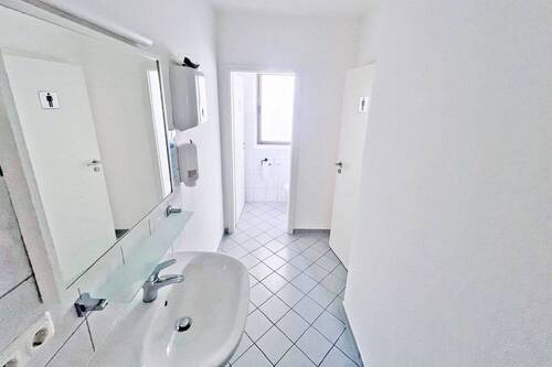 WC - 