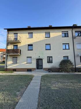 Straßenansicht - 2 Zimmer Etagenwohnung zum Kaufen in Sulzbach-Rosenberg