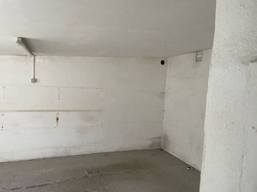 Raum 2 mit Anlieferungsmöglichkeit - 