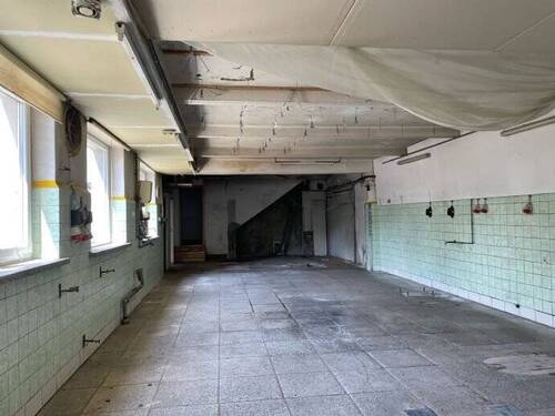 "Produktionsfläche" 2 - Gewerbe- Lagerfläche mit Ladeneinheit (VB)