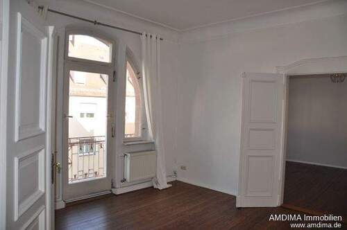 Mittleres Zimmer - 6 Zimmer Etagenwohnung zur Miete in Nürnberg