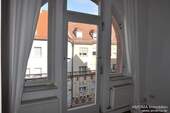 Balkon zur Straße - Etagenwohnung mit 160,00 m&sup2; in Nürnberg zur Miete