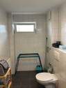 Bad mit Fenster.jpg - Etagenwohnung mit 54,00 m&sup2; in Donaueschingen zum Kaufen