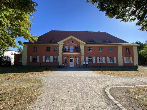Gutshaus Federow - Herrschaftliches Gutshaus Federow - 3*-Hotel direkt am Hofsee inmitten des Müritz Nationalpark´s