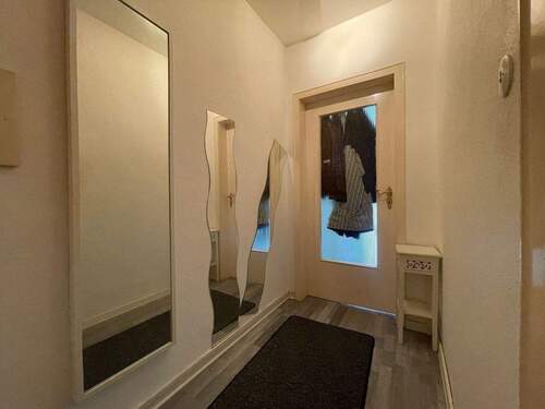 Flur - 1 Zimmer Etagenwohnung zum Kaufen in Hannover