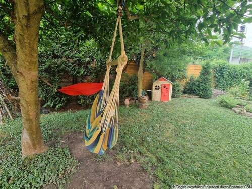 25 Gartenimpressionen, vorderer Teil - 