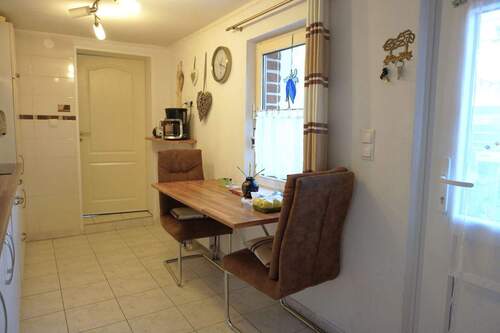 Küche mit Zugang zum Garten - 