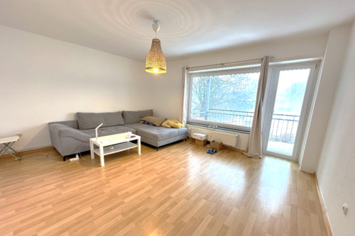 Wohnzimmer - 3 Zimmer Etagenwohnung zum Kaufen in Hamburg