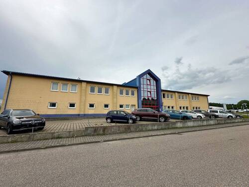 Straßenansicht - Halle zum Kaufen in Gelenau/Erzgebirge