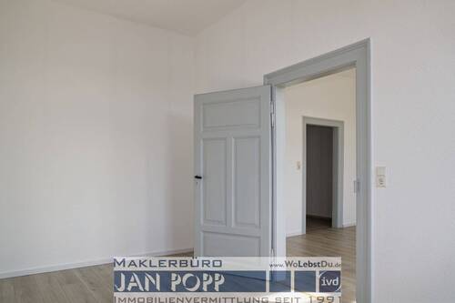 Schlafzimmer-Wohnraum-Diele - 